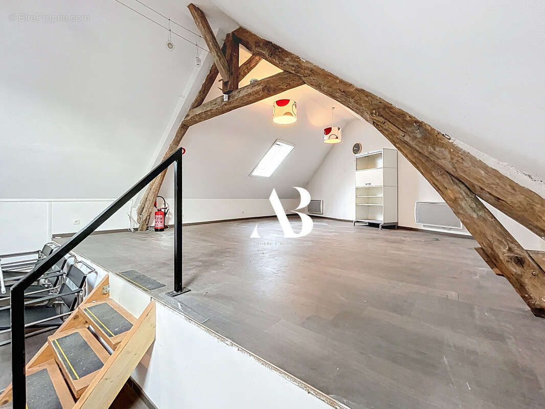 Maison à MONTIGNY-LENCOUP