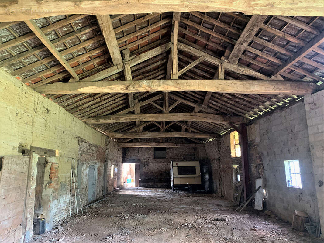 Maison à SAINT-JEAN-SUR-REYSSOUZE