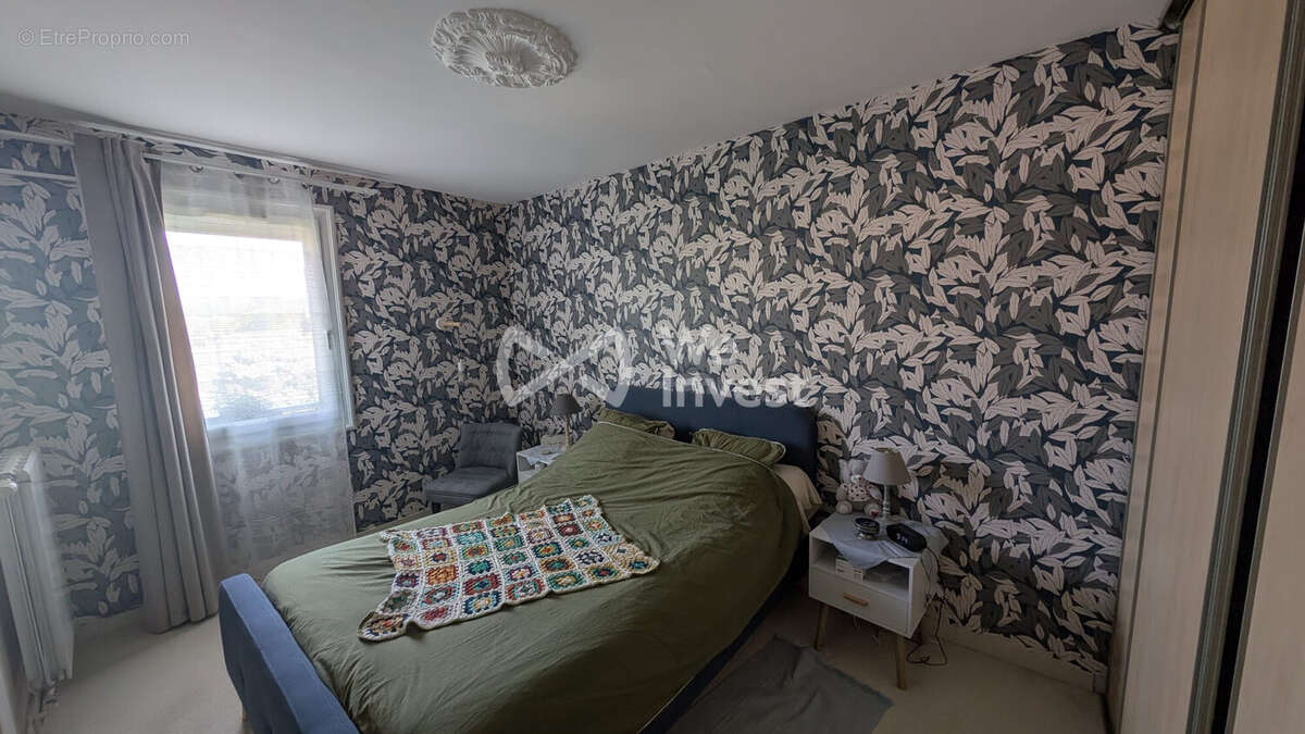 Chambre 1 = 11.32 m² - Appartement à LE MANS