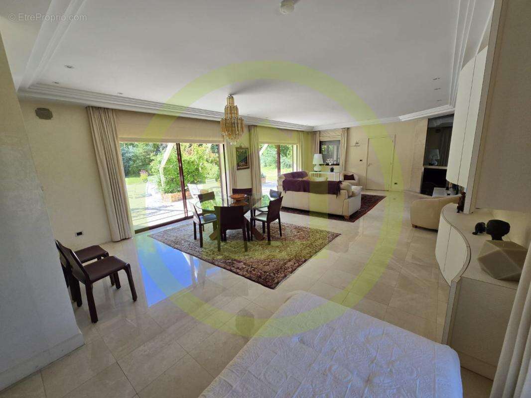 Maison à SAINT-DENIS-EN-VAL