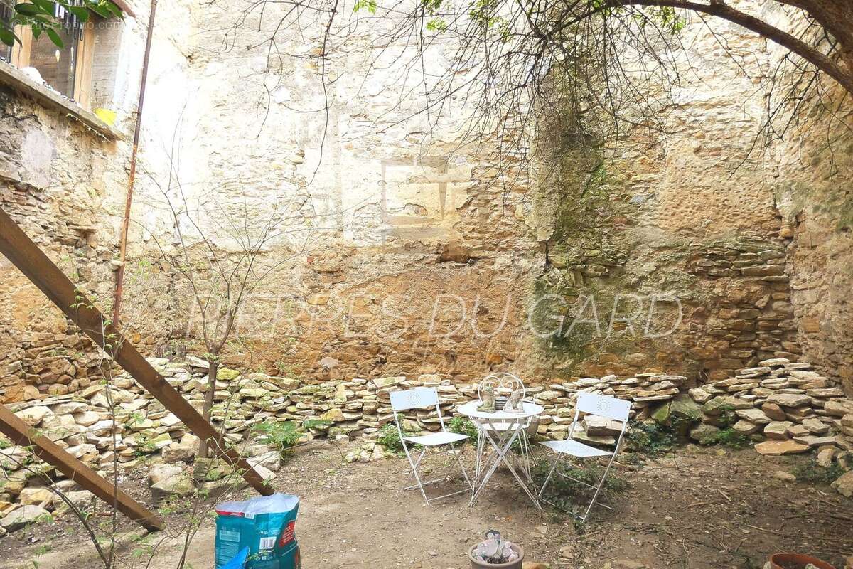 Maison à BAGNOLS-SUR-CEZE