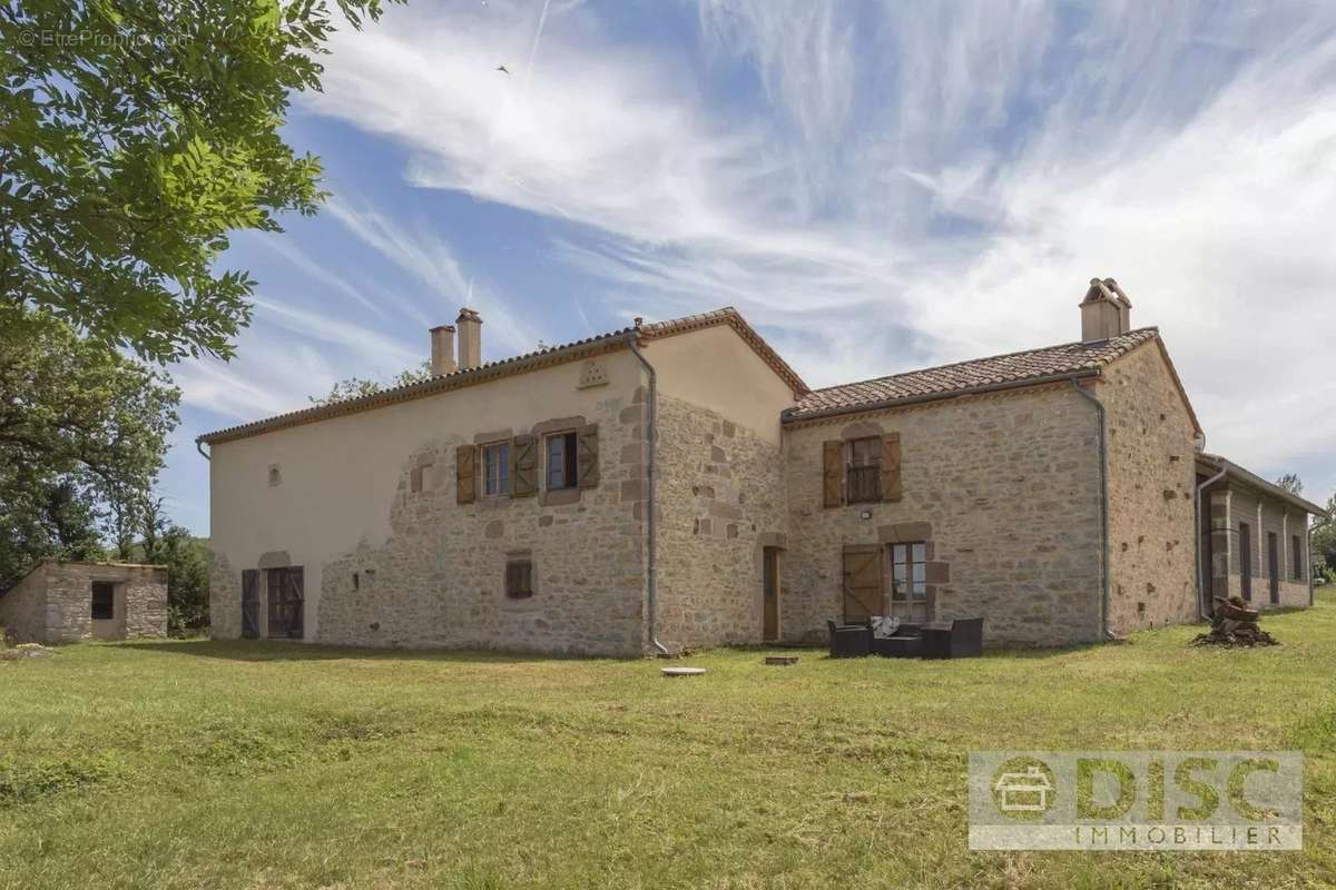 Maison à SAINT-MICHEL-DE-VAX