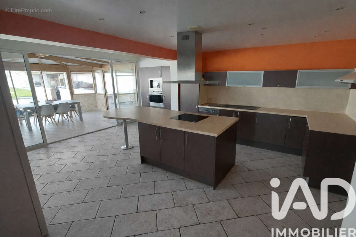 Maison 252 m² à Herblay  - photo 4