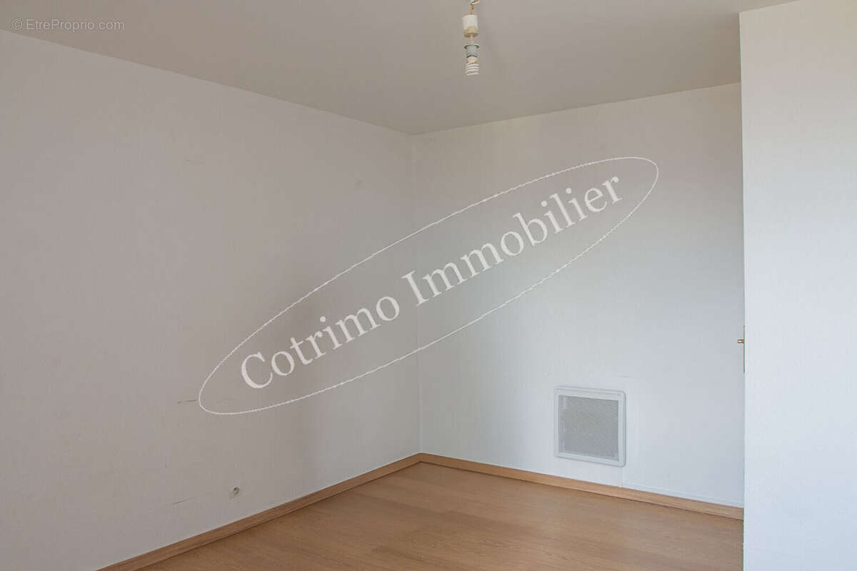 Appartement en Duplex 7 Pièces (5 Chambres) environ 129m² avec Jardin à Le Pont-de-Beauvoisin 38480 - photo 4