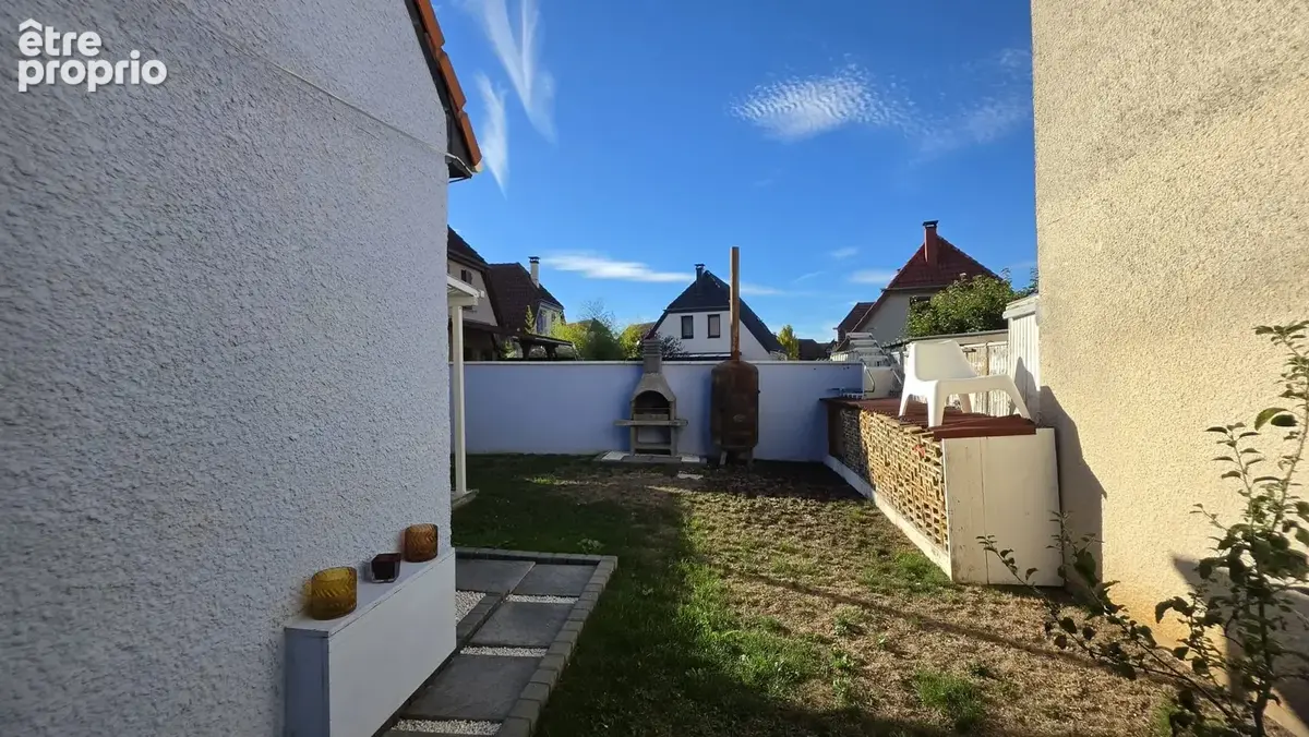 Maison 5 pièces 97 m² à vendre à Saint-Louis (68300) - photo 3