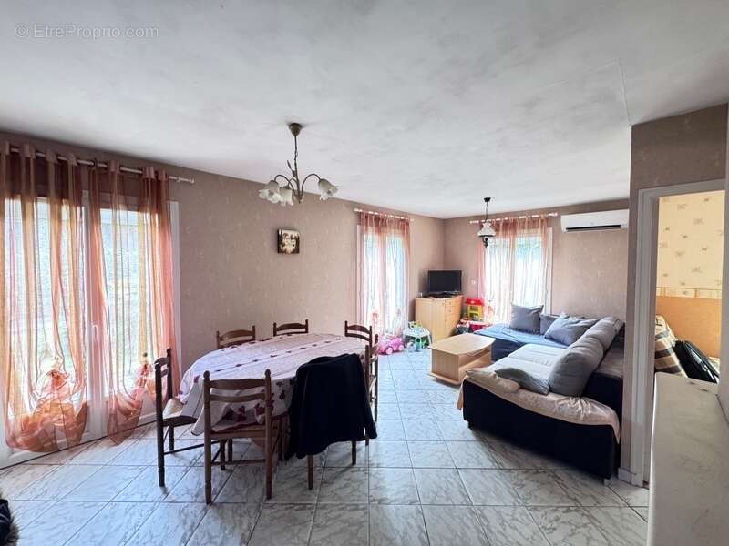 Maison à CASTELCULIER