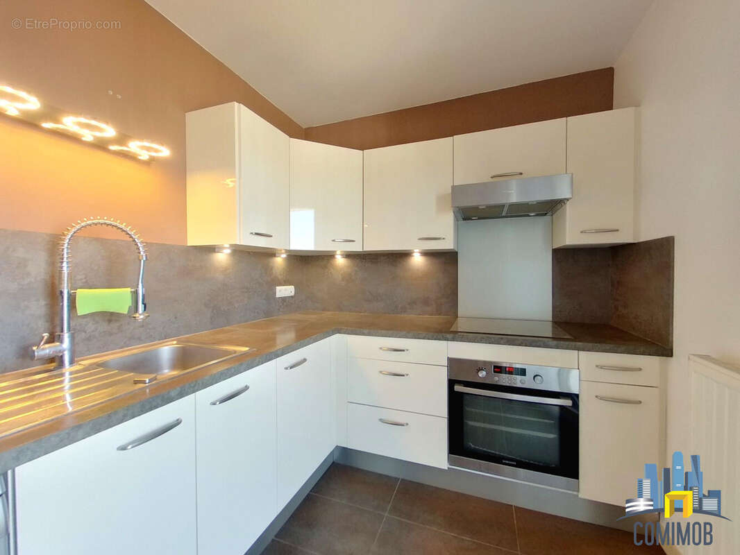 Appartement à PARIS-19E