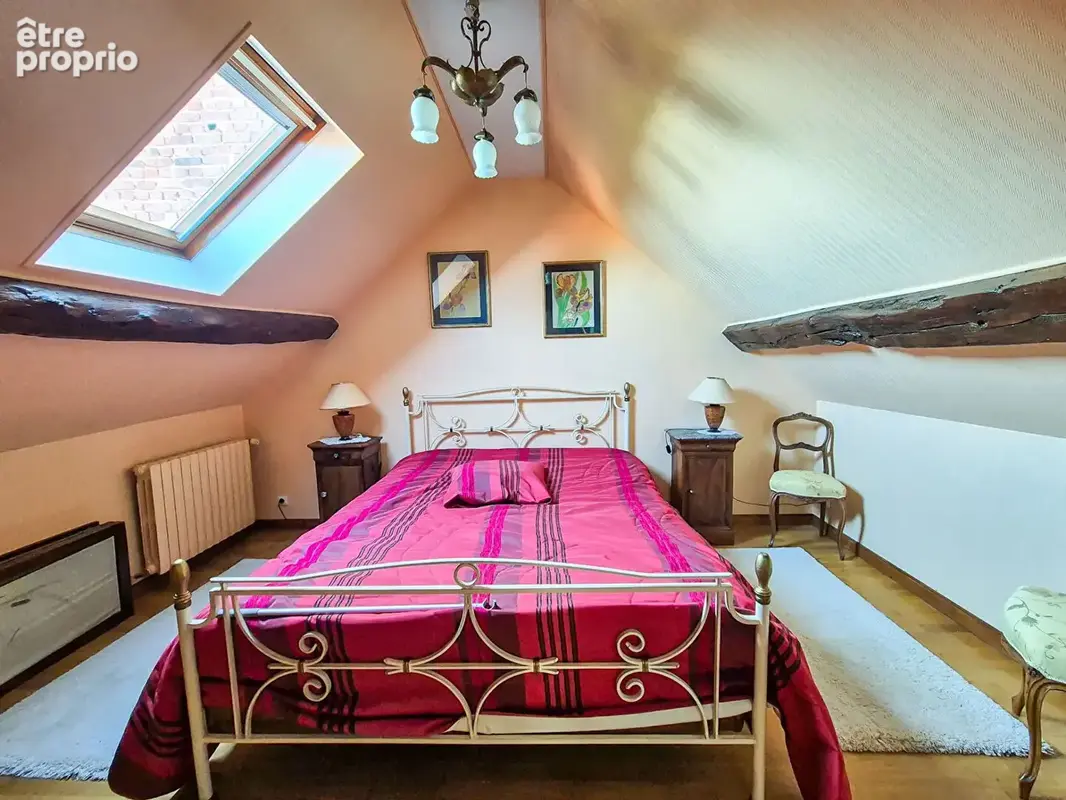 Centre-ville de Nangis_Maison de caractère 200m² - 5 chambres, jardin et dépendance - photo 17
