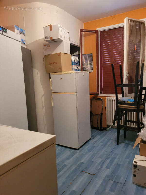 Commerce à SAINT-POURCAIN-SUR-SIOULE