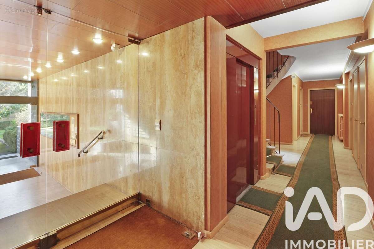 Photo 6 - Appartement à BOURG-LA-REINE