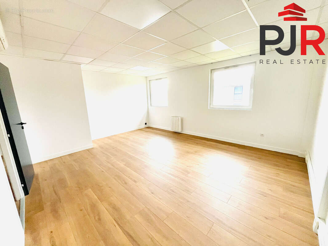 Commerce à MAXEVILLE