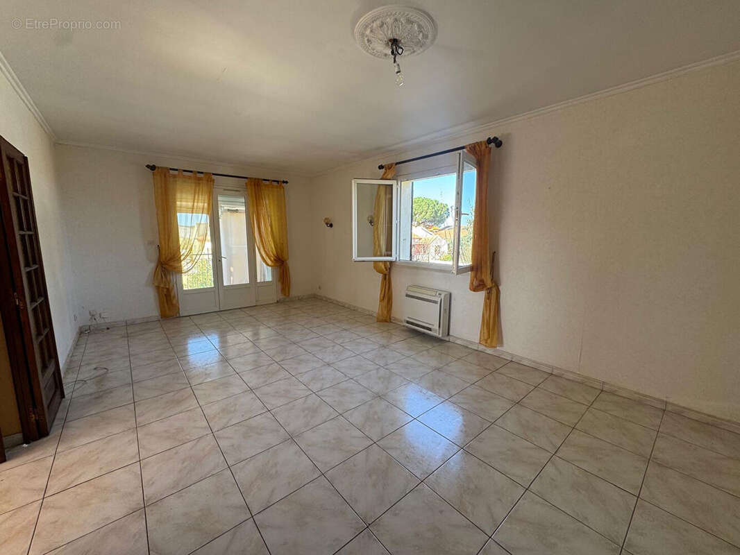 Maison à THEZAN-LES-BEZIERS