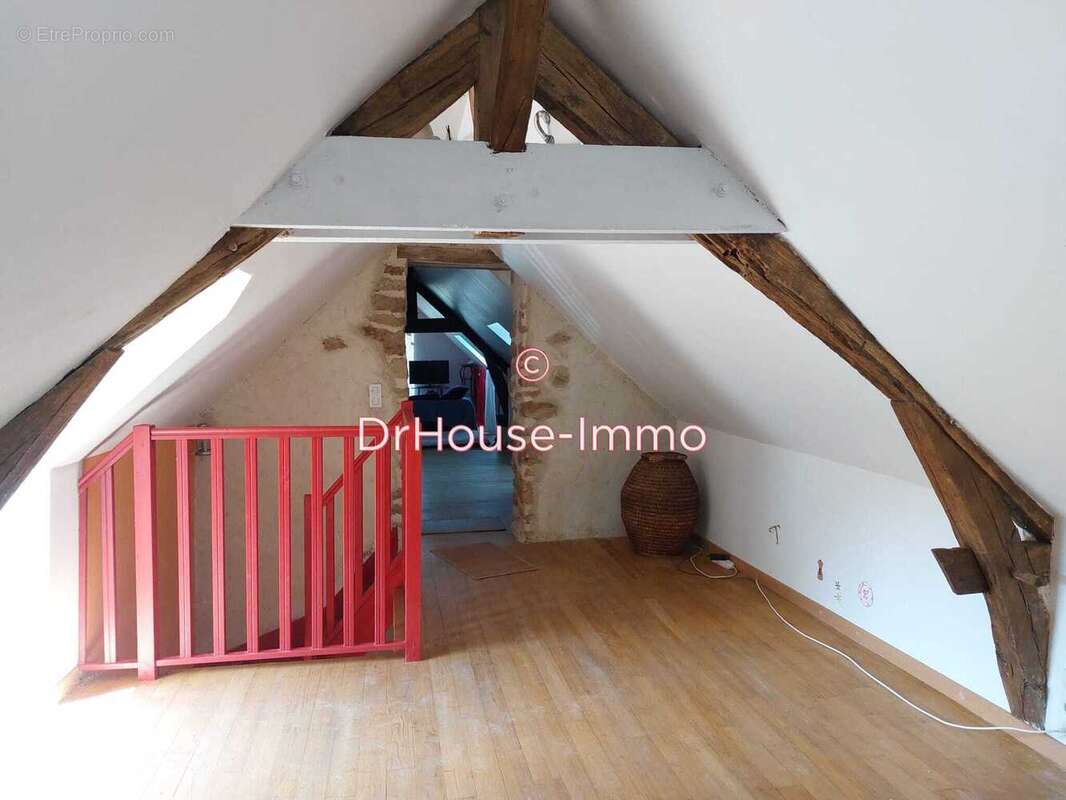 Maison 189 m² à Pommiers  - photo 28