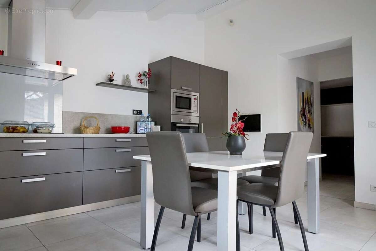 Maison à JONQUIERES