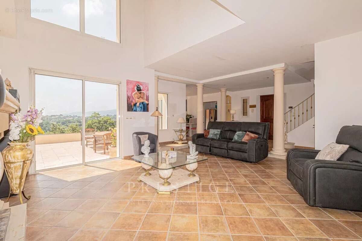 Chateauneuf de grasse, villa florentine 365m² garage, piscine, terrain 4000m² - photo 23
