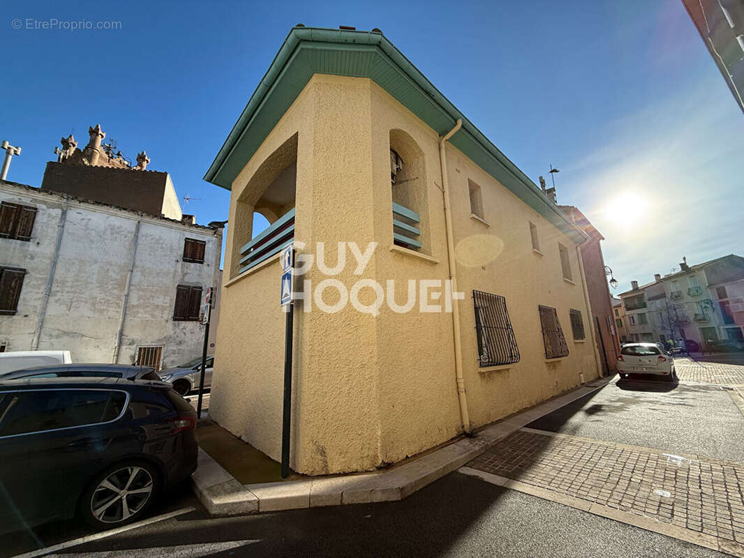 Maison de Village en 3 faces, F4  avec garage et terrasse. A vendre VILLELONGUE DE LA SALANQUE (66140) - photo 3