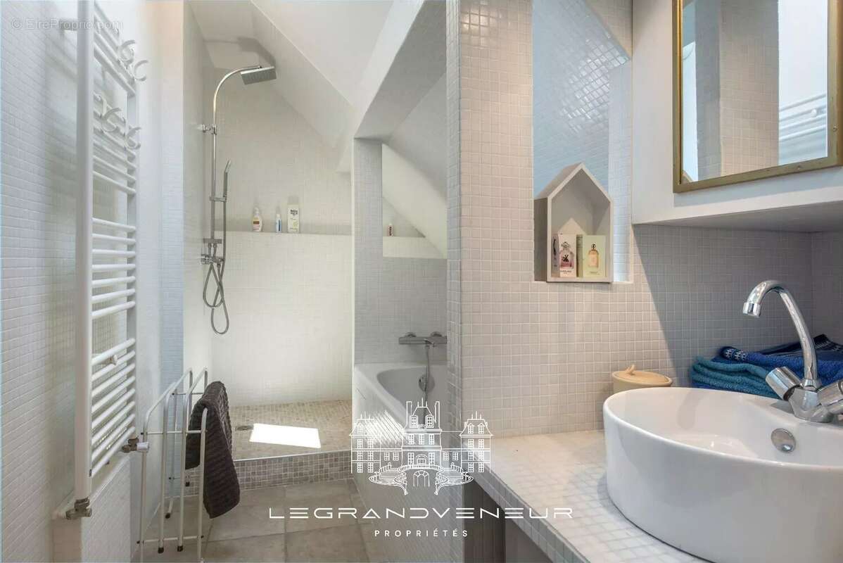 Maison à FONTAINEBLEAU