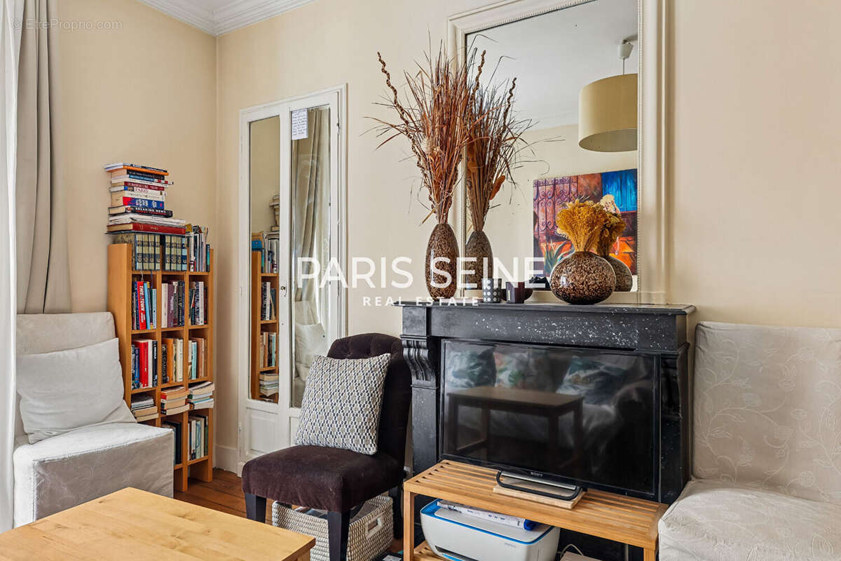 Appartement à PARIS-7E