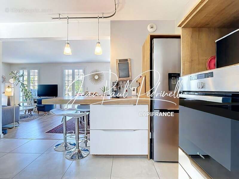 Maison à SAINT-GENIS-LAVAL