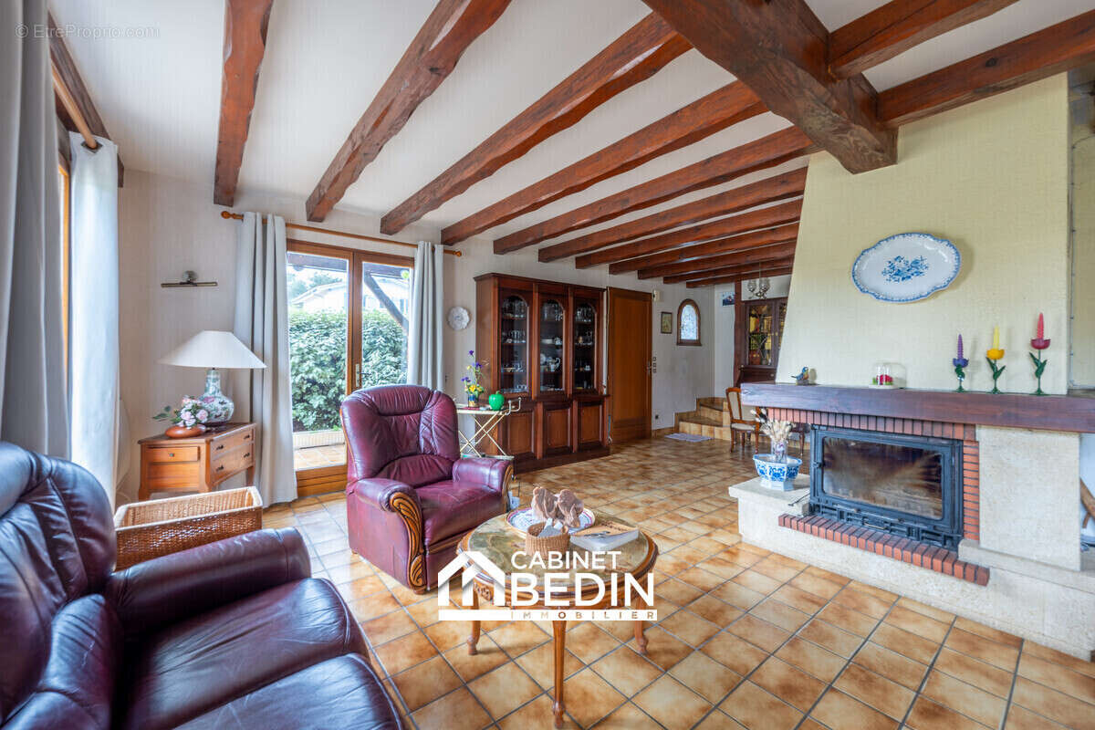 Maison à ARES