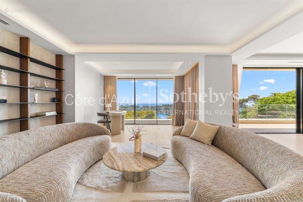 Villa contemporaine avec vue mer panoramique à Nice Mont Boron, face à Villefranche-sur-Mer - photo 14