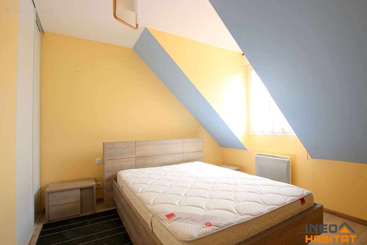 Maison à BOURG-DES-COMPTES