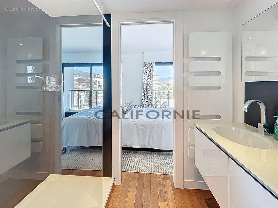 Appartement à MANDELIEU-LA-NAPOULE