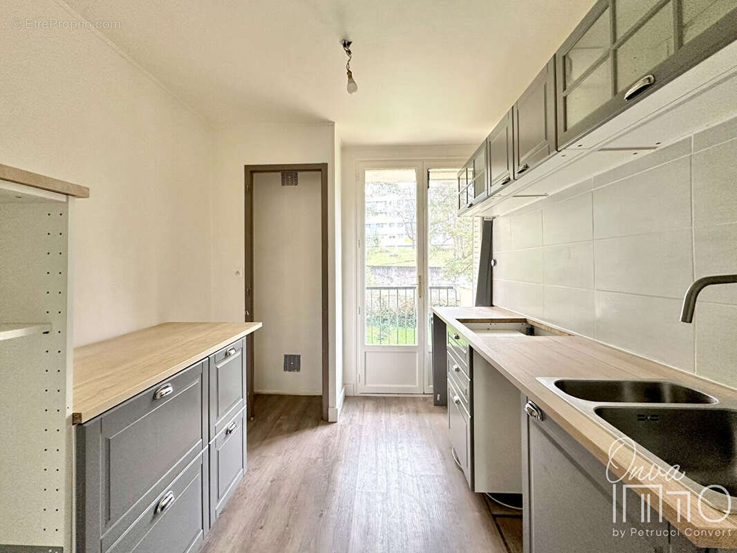 Appartement à NEUVILLE-SUR-SAONE