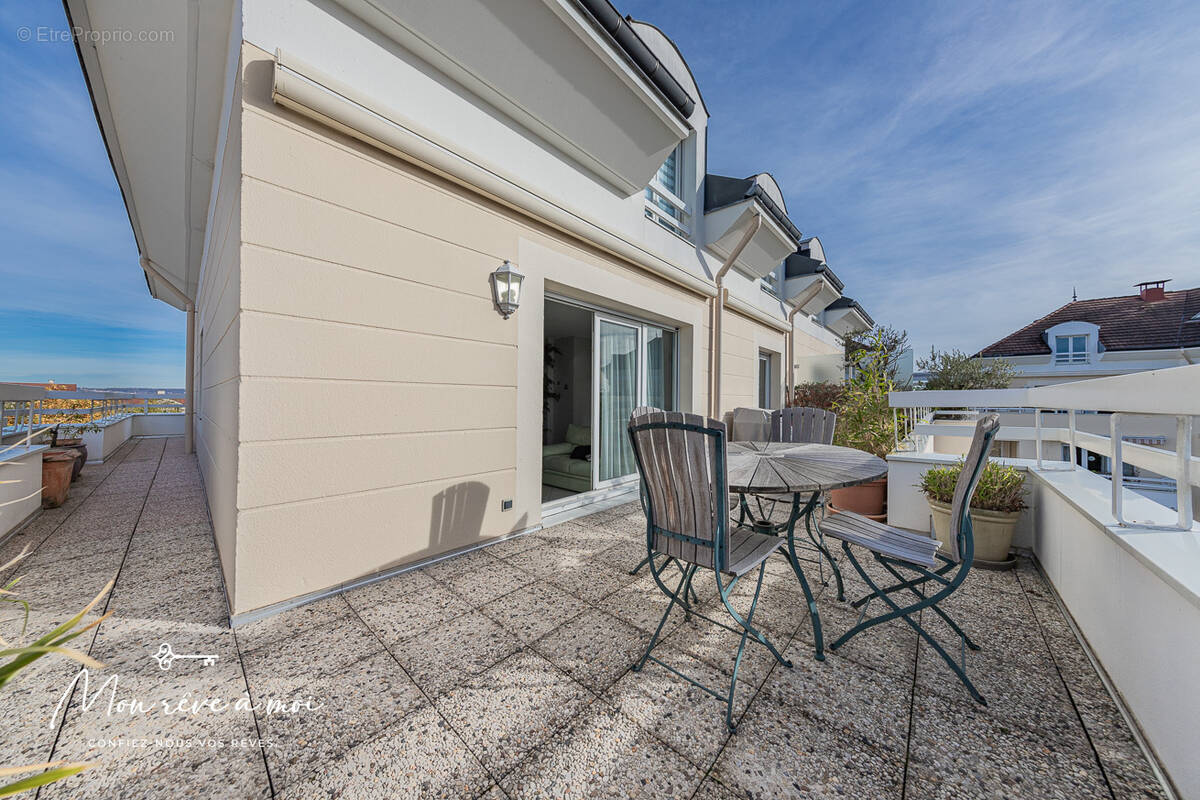 Appartement à CARRIERES-SUR-SEINE