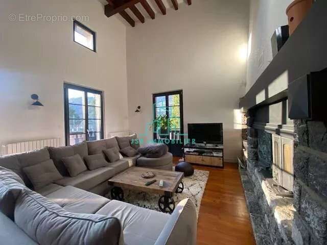 Maison à LA ROCHETTE