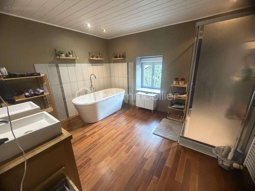 Jolie maison d'habitation dans endroit calme - photo 15