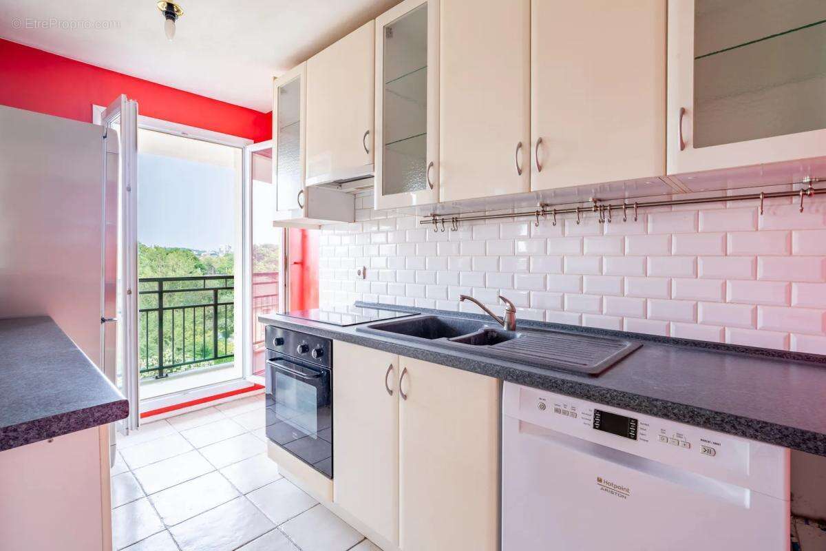 Appartement à VILLENEUVE-LA-GARENNE