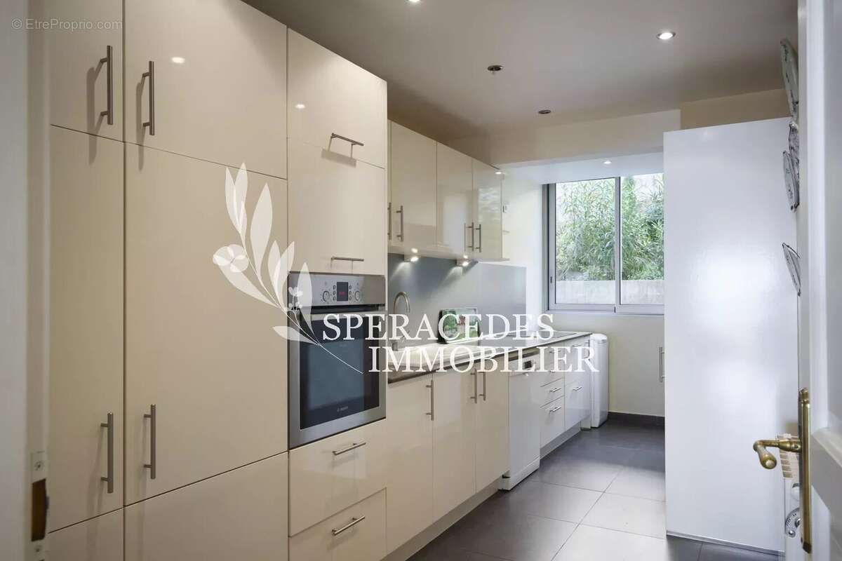 Appartement à LE CANNET