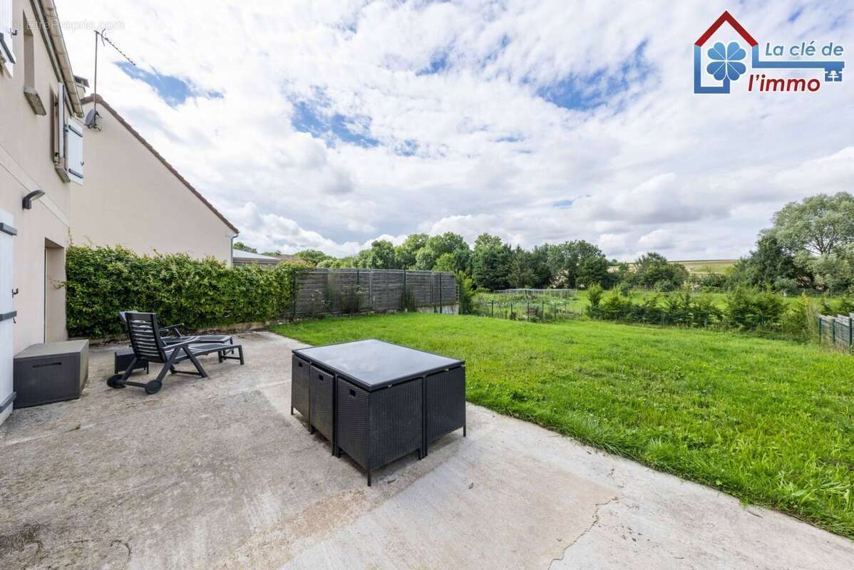 Maison à BETON-BAZOCHES