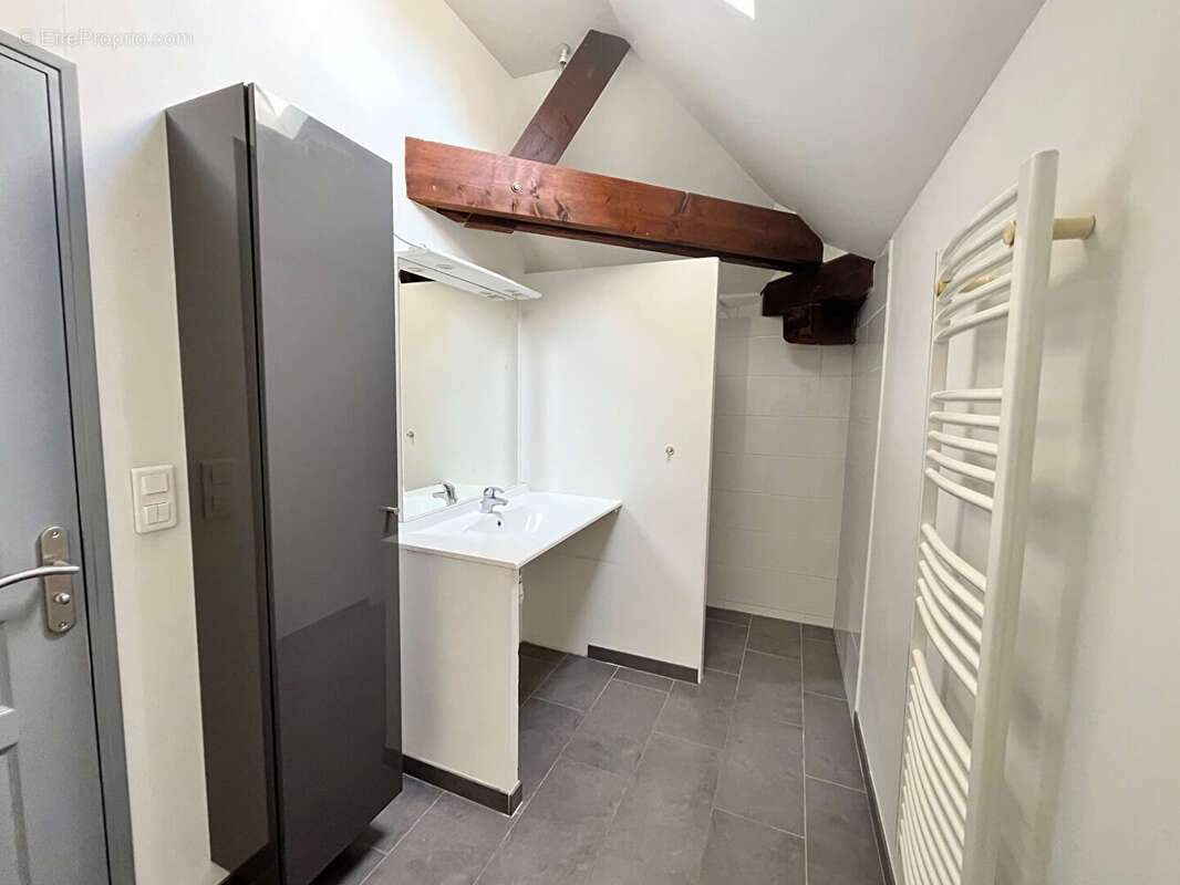 Appartement à MERY-SUR-OISE