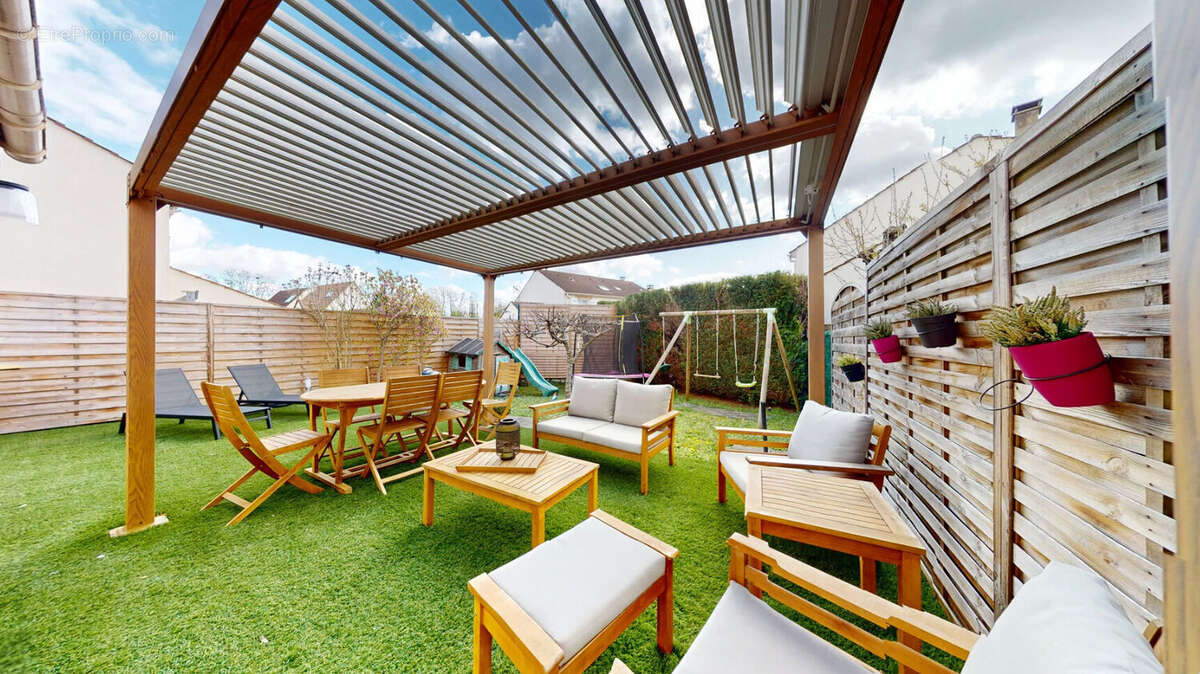 Maison à PONTAULT-COMBAULT