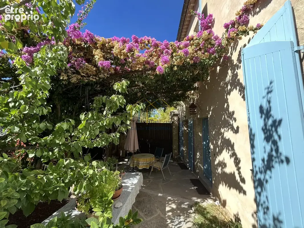 Maison de type vigneronne de 205m2 avec jardin et piscine - photo 8