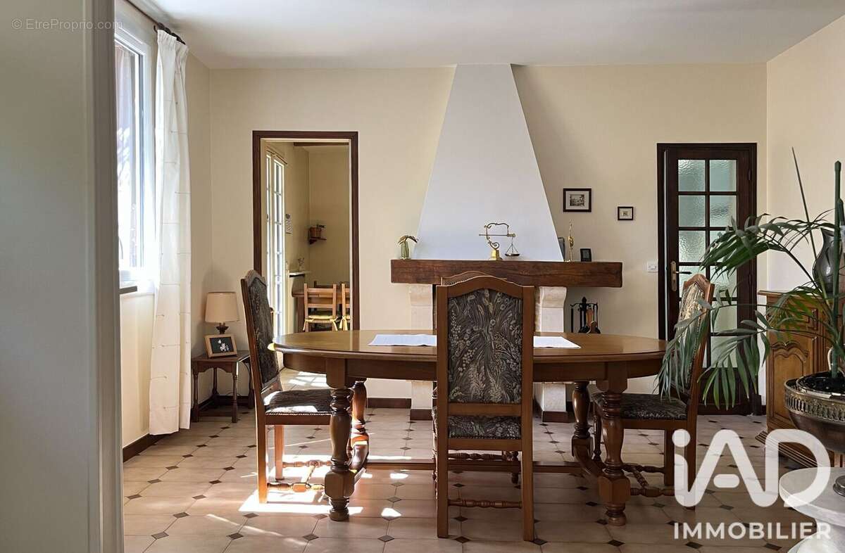 Maison 110 m² à Gagny  - photo 2