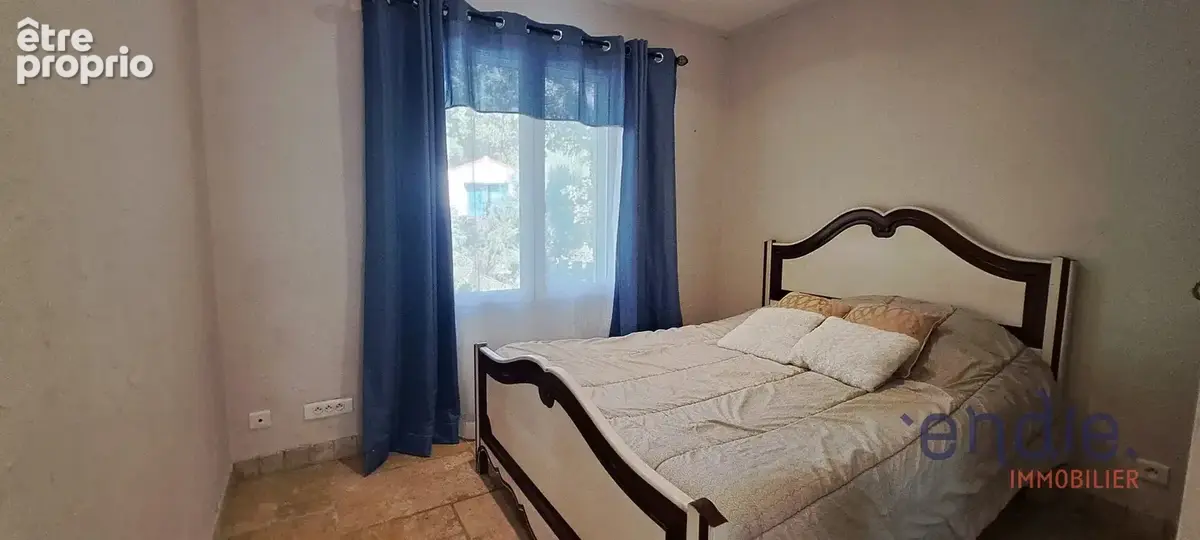 ST ANASTASIE villa plain pied 4 chambres et bureau sur 1500 m² - photo 15