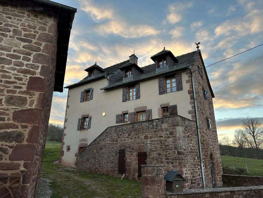 Maison à SAINT-CHRISTOPHE-VALLON