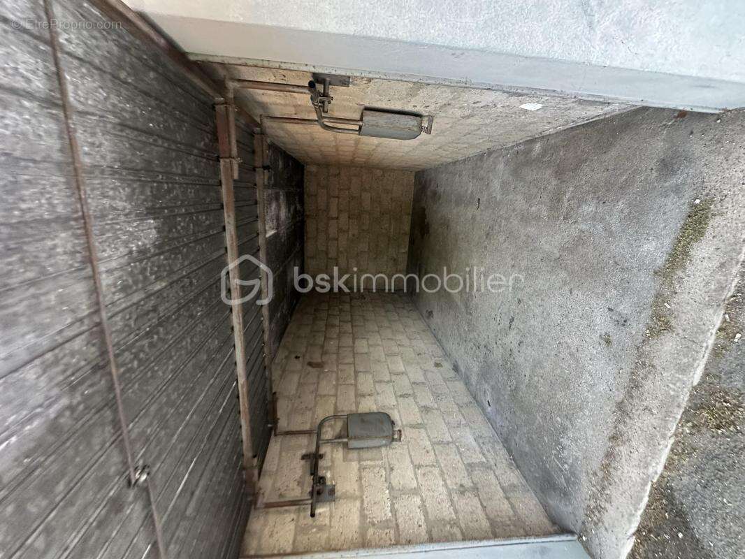 Parking à BEZONS