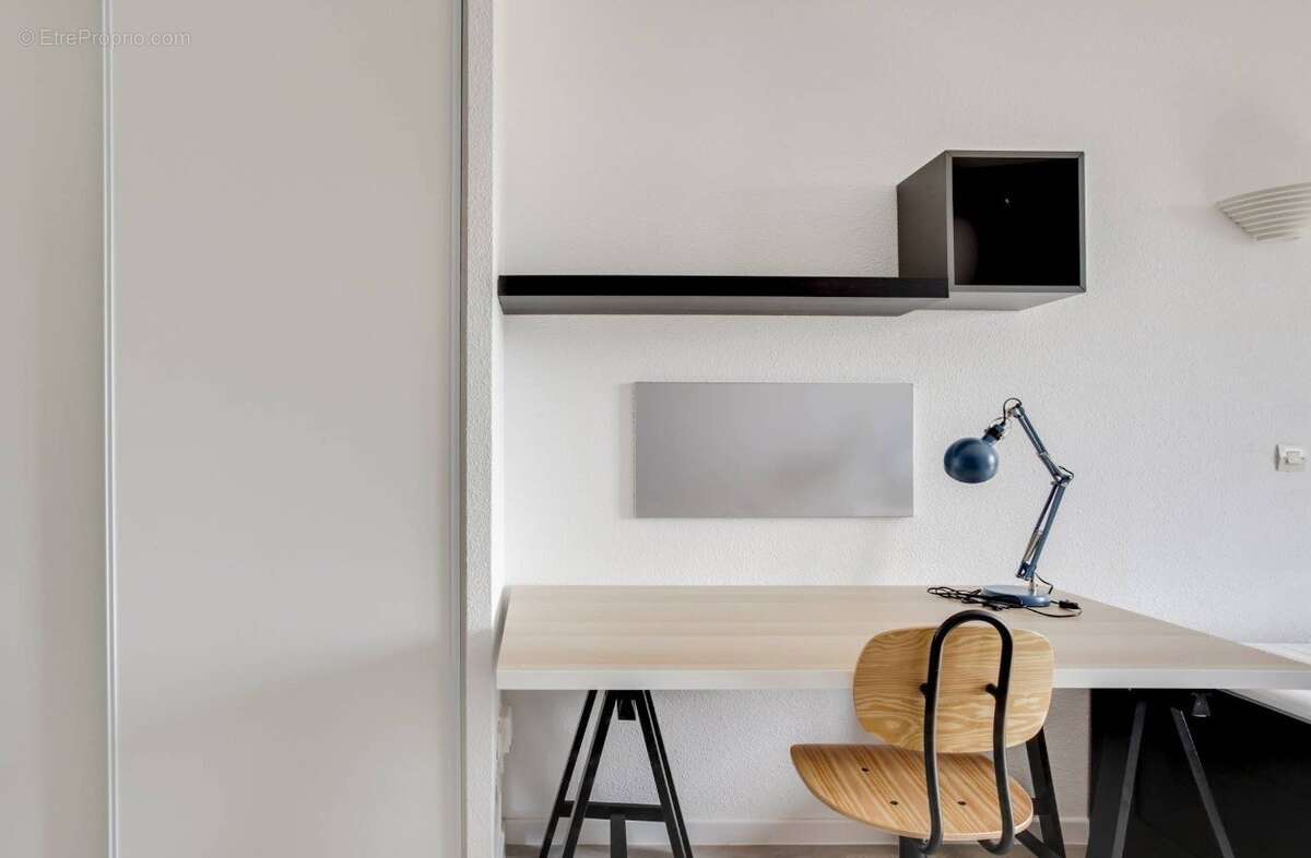 Appartement à COURBEVOIE