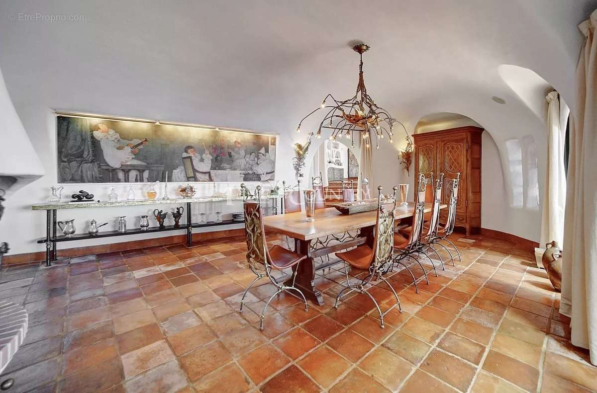 Maison à THEOULE-SUR-MER