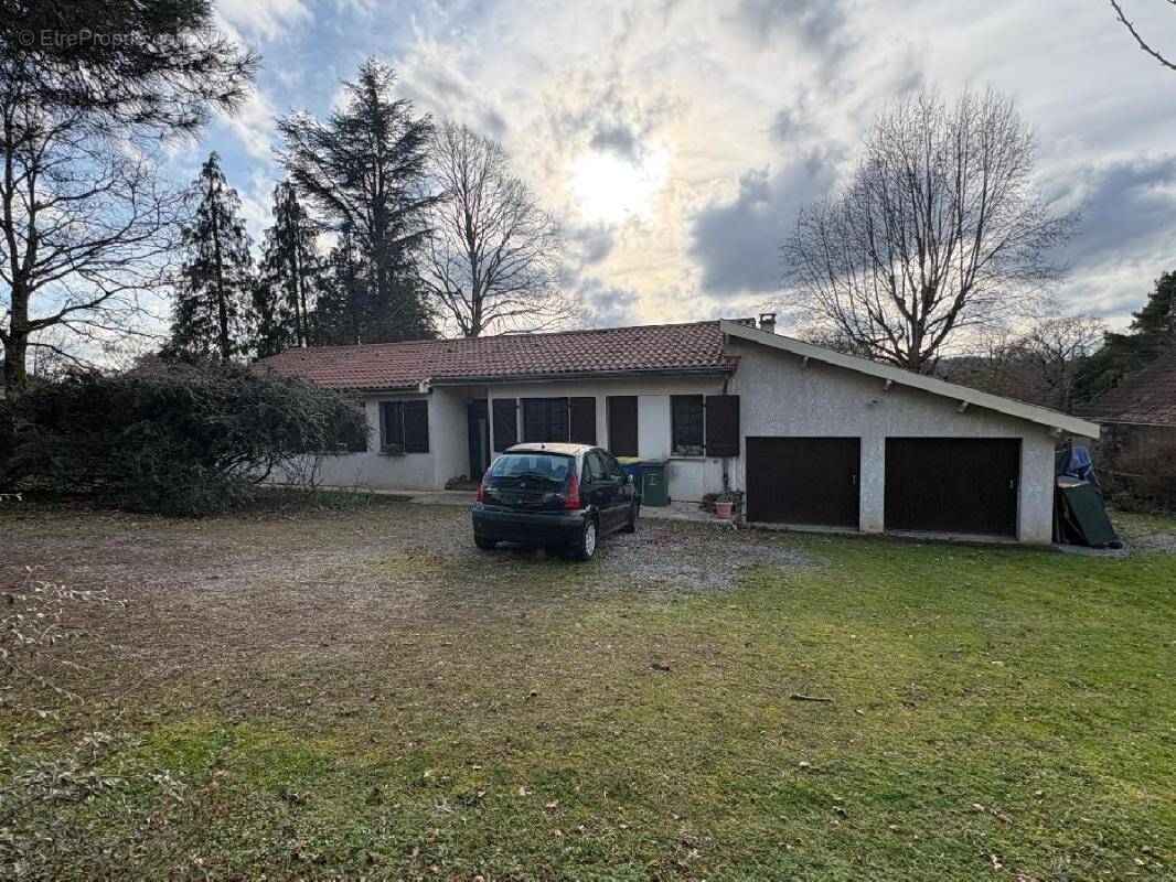 Maison à VERNEUIL-SUR-VIENNE