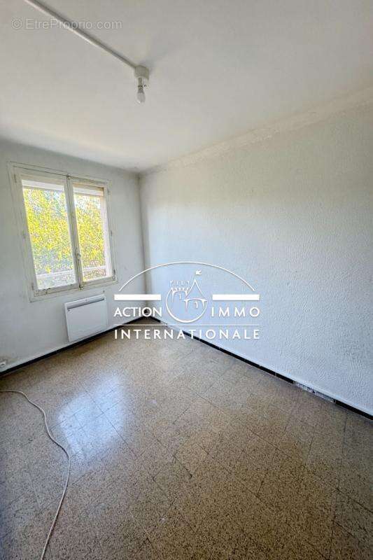 Appartement à SAINT-MARTIN-DE-CRAU