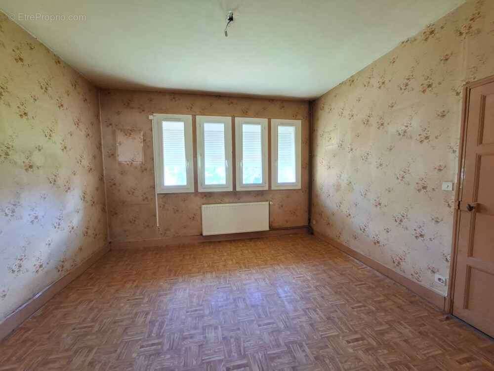 Maison à CIRY-LE-NOBLE