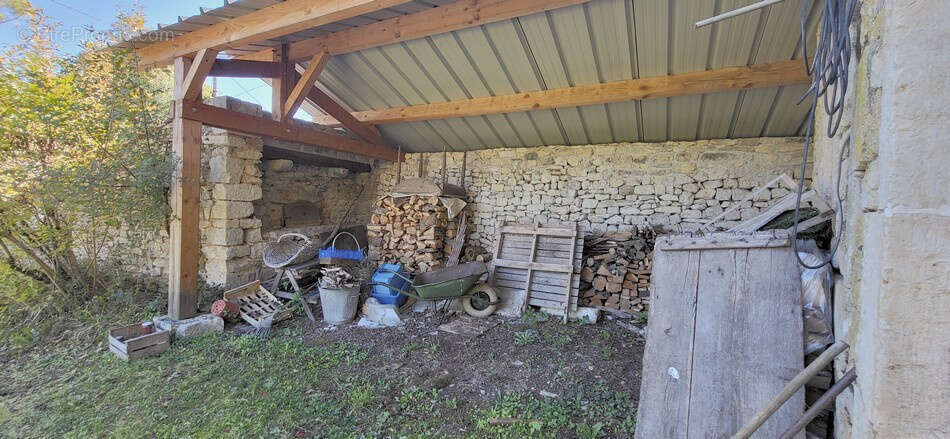 Maison à MONTFAUCON