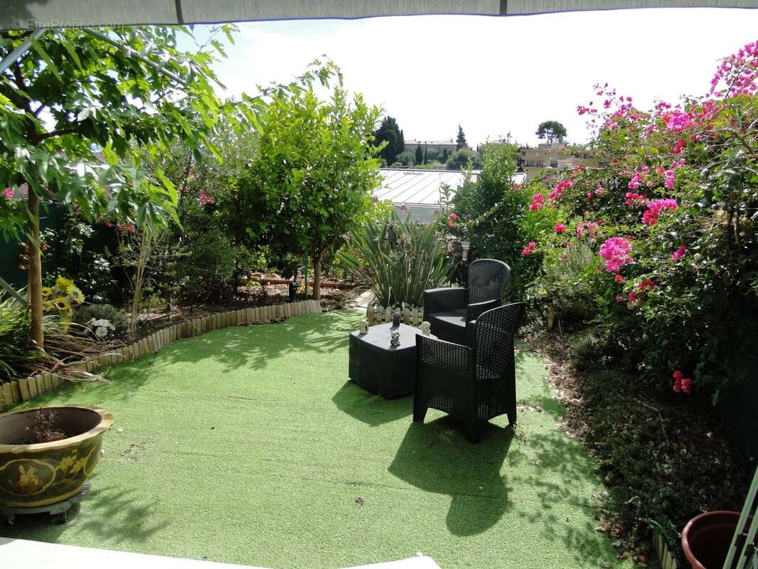 Appartement à ROQUEBRUNE-CAP-MARTIN