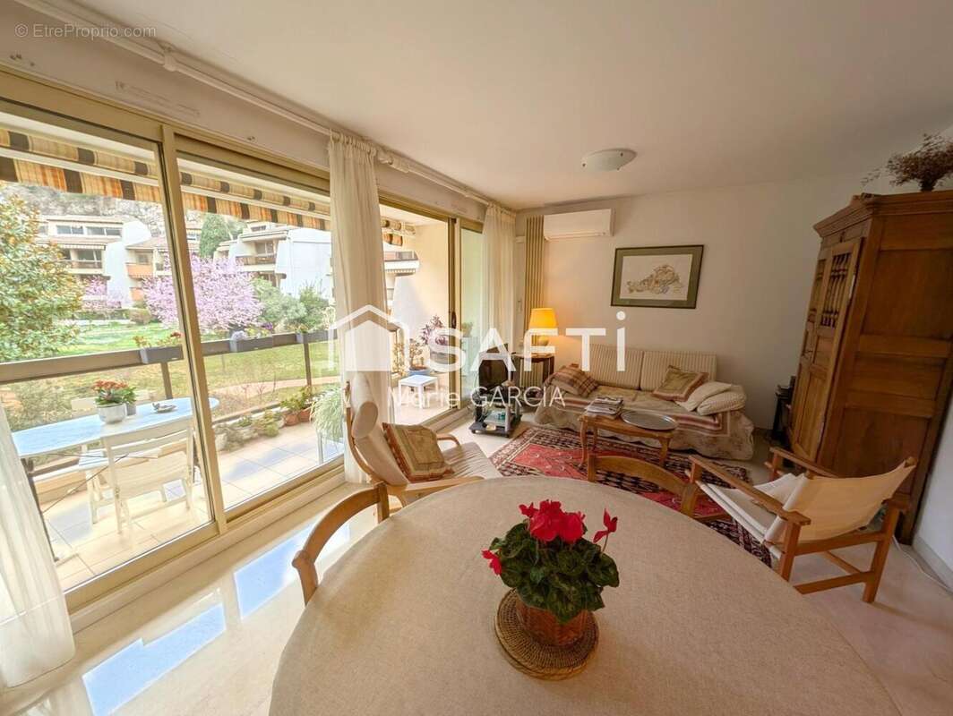 Photo 4 - Appartement à NIMES