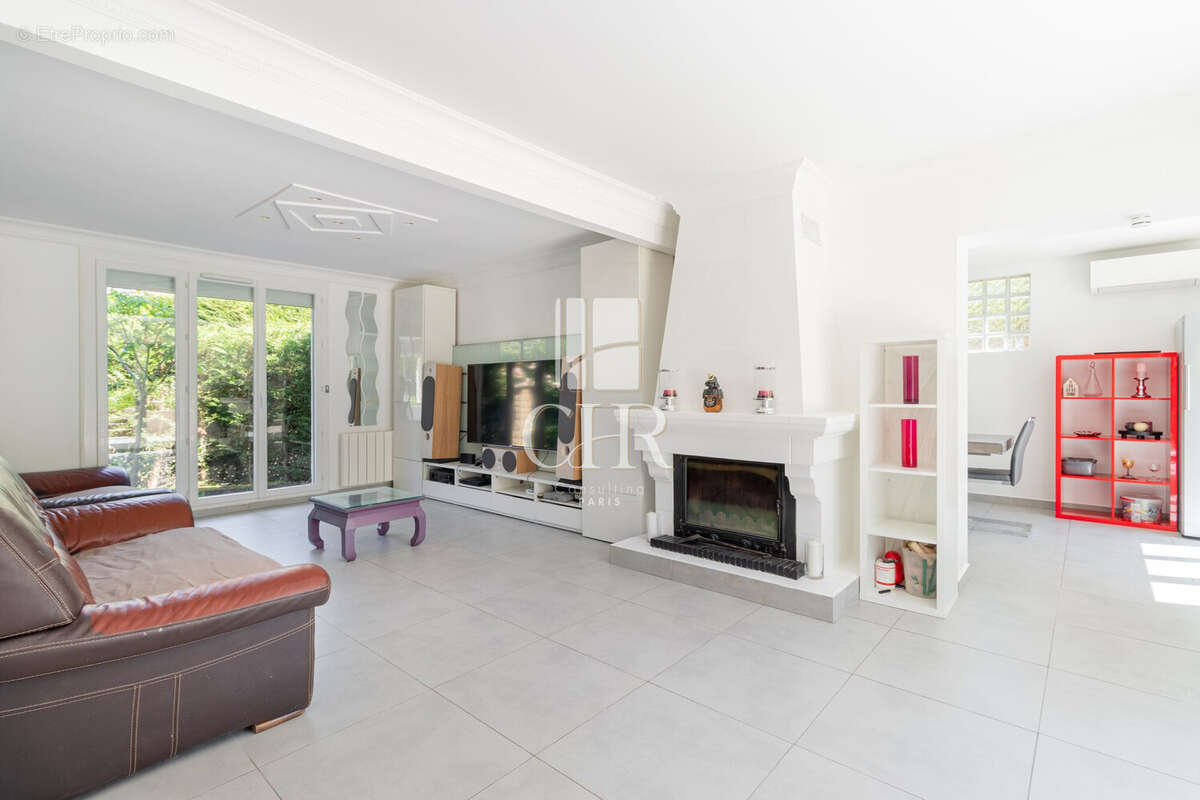 Maison 179 m² à Saint-Brice-Sous-Foret  - photo 4
